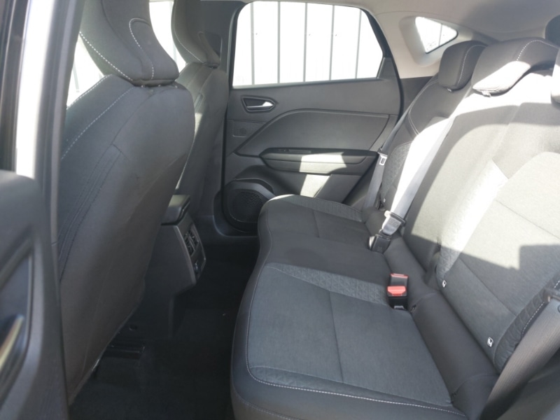 Used Renault Captur 2023 for sale - 77913299: Photo 6