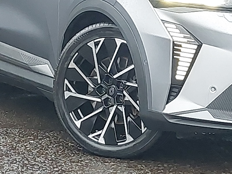 Used Renault Scenic E-Tech 2024 for sale - 77330228: Photo 9