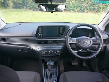 Used Hyundai i20 2023 for sale - 79477077: Photo