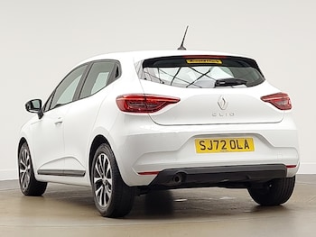 Used Renault Clio 2022 for sale - 76560738: Photo