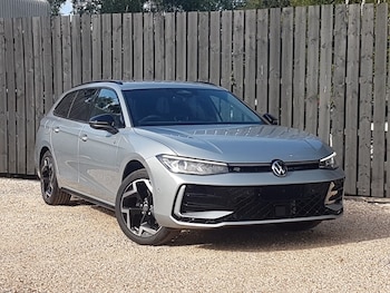Used Volkswagen Passat 2025 for sale - 76182899: Photo