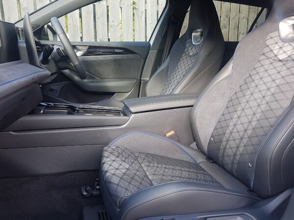 Used Volkswagen Passat 2025 for sale - 76182899: Photo 5