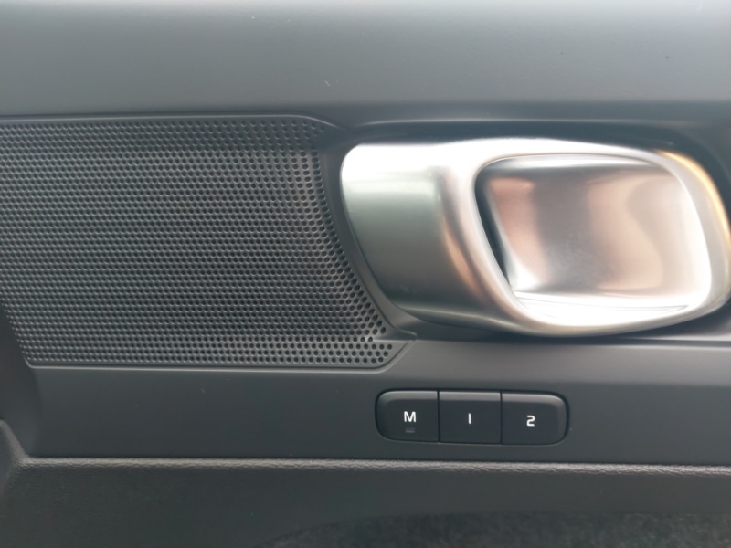 Used Volvo XC40 2025 for sale - 76325197: Photo 12