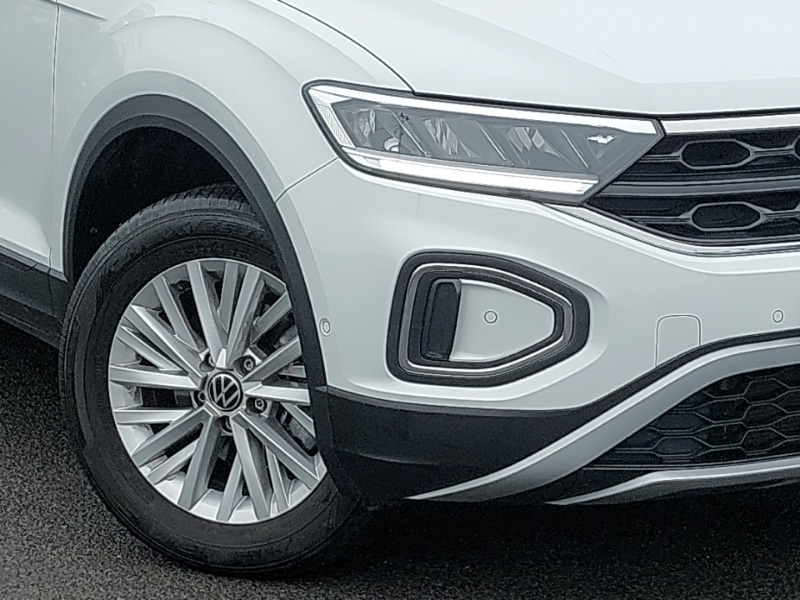 Used Volkswagen T-Roc 2023 for sale - 76688133: Photo 9