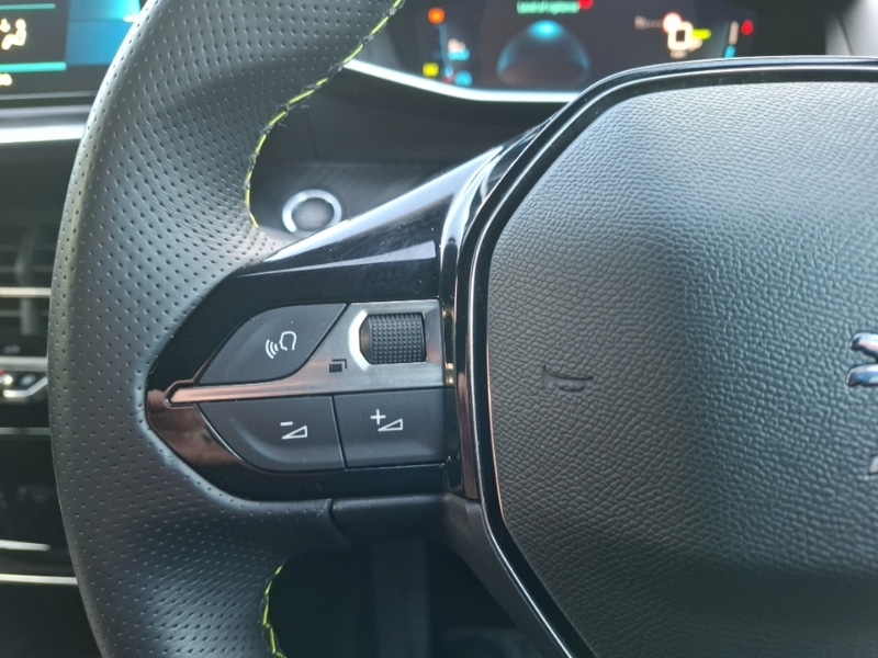 Used Peugeot 2008 2021 for sale - 77197102: Photo 12