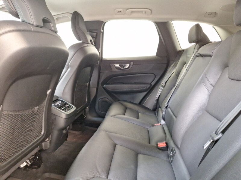 Used Volvo XC60 2023 for sale - 76726678: Photo 6