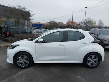 Used Toyota Yaris 2024 for sale - 77923298: Photo