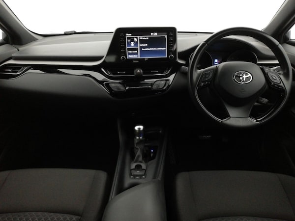 Used Toyota C-HR 2021 for sale - 76301362: Photo 2