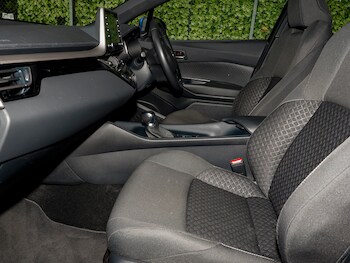 Used Toyota C-HR 2022 for sale - 75899896: Photo