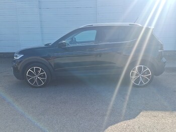 Used Volkswagen T-Cross 2020 for sale - 77736832: Photo