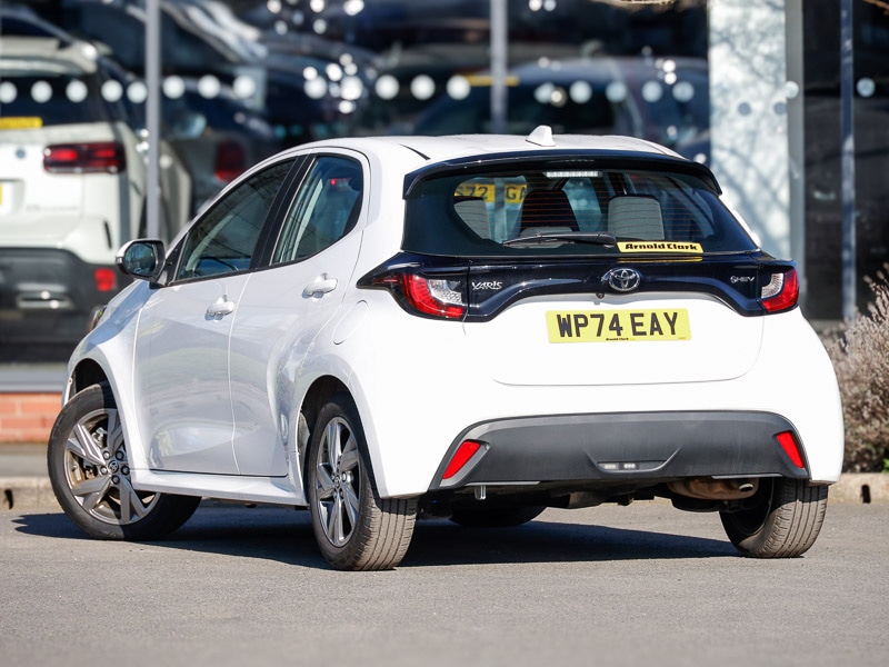 Used Toyota Yaris 2024 for sale - 77955190: Photo 3