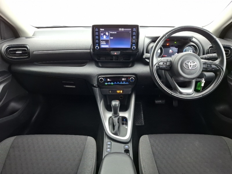 Used Toyota Yaris 2022 for sale - 76560699: Photo 2