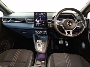 Used Renault Captur 2023 for sale - 77949697: Photo