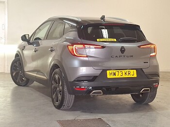 Used Renault Captur 2023 for sale - 77949697: Photo