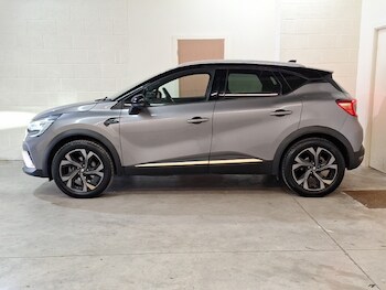 Used Renault Captur 2023 for sale - 77949697: Photo