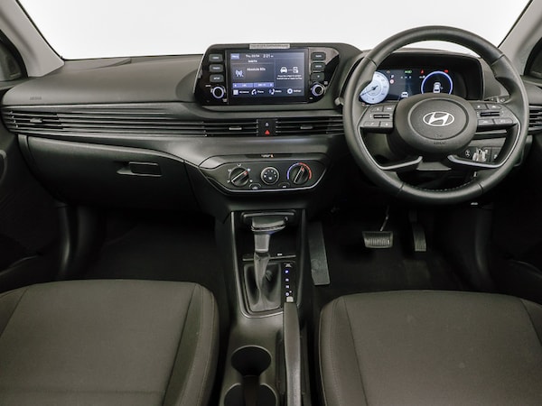 Used Hyundai i20 2024 for sale - 76288813: Photo 2