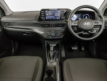 Used Hyundai i20 2024 for sale - 76288813: Photo 2