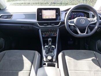 Used Volkswagen T-Roc 2023 for sale - 78164801: Photo