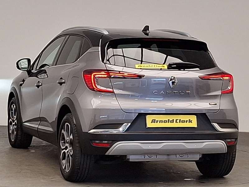 Used Renault Captur 2023 for sale - 76770359: Photo 3