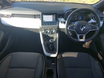 Used Renault Clio 2022 for sale - 77169910: Photo