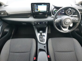 Used Toyota Yaris 2023 for sale - 77365998: Photo