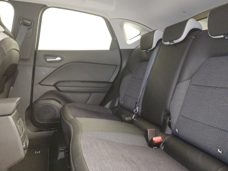 Used Renault Captur 2023 for sale - 77949443: Photo 6