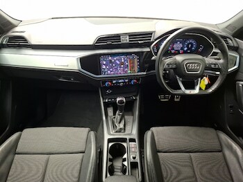 Used Audi Q3 2023 for sale - 78560789: Photo