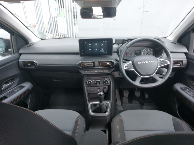 Used Dacia Sandero Stepway 2024 for sale - 76112918: Photo 2