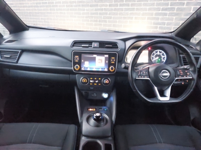 Used Nissan Leaf 2022 for sale - 76511345: Photo 2
