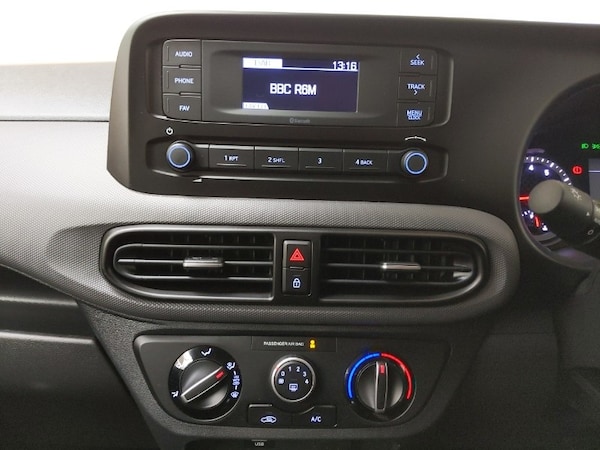 Used Hyundai i10 2023 for sale - 76212970: Photo 11
