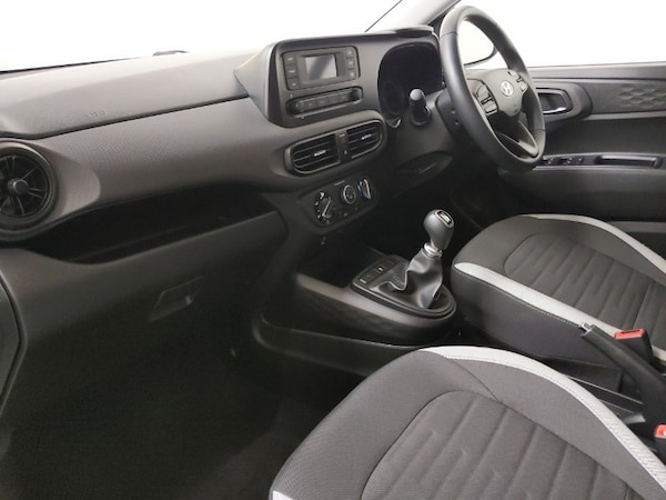 Used Hyundai i10 2023 for sale - 76212970: Photo 5