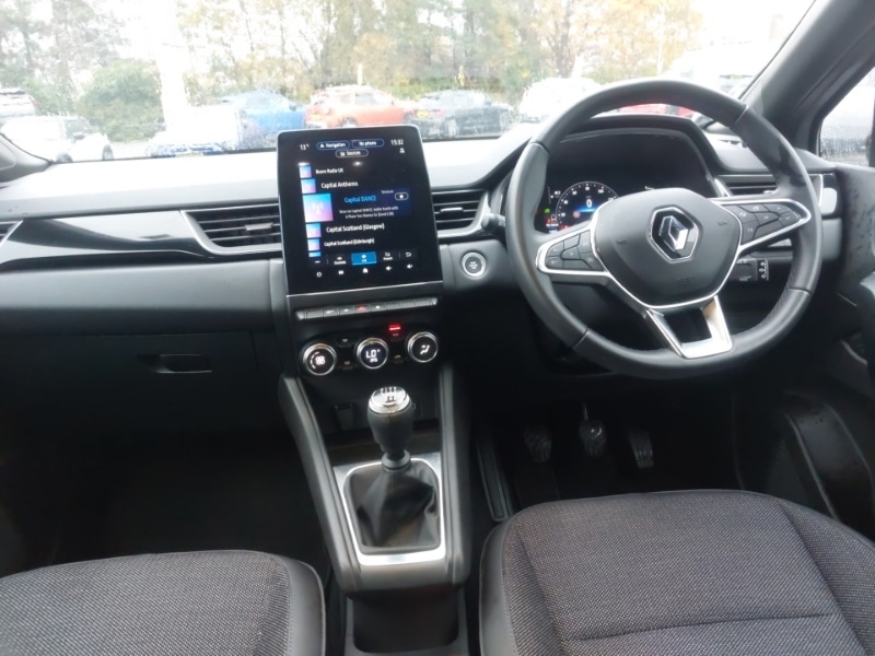 Used Renault Captur 2023 for sale - 76760937: Photo 2