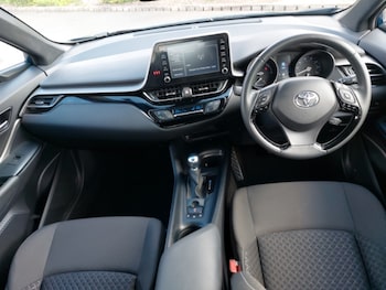 Used Toyota C-HR 2023 for sale - 78327949: Photo
