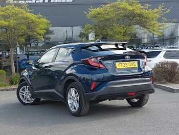 Used Toyota C-HR 2023 for sale - 78327949: Photo