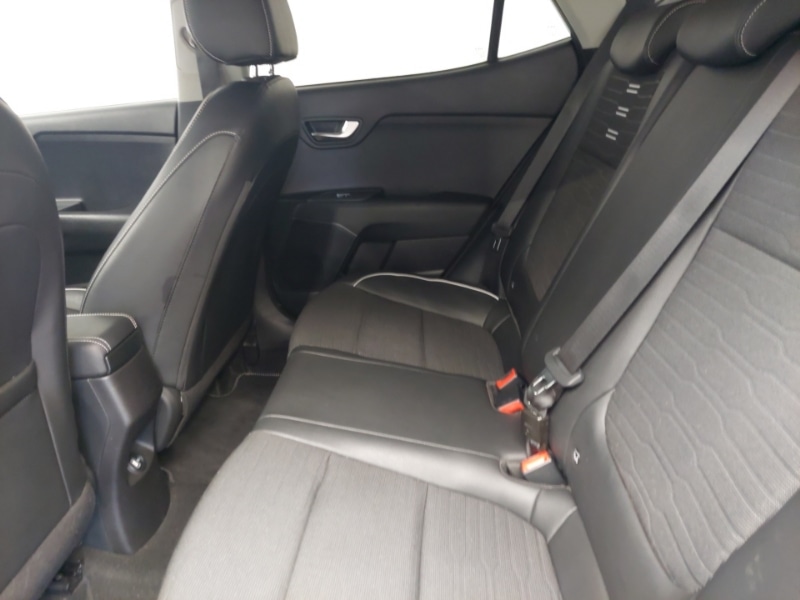 Used Kia Stonic 2023 for sale - 77985986: Photo 6