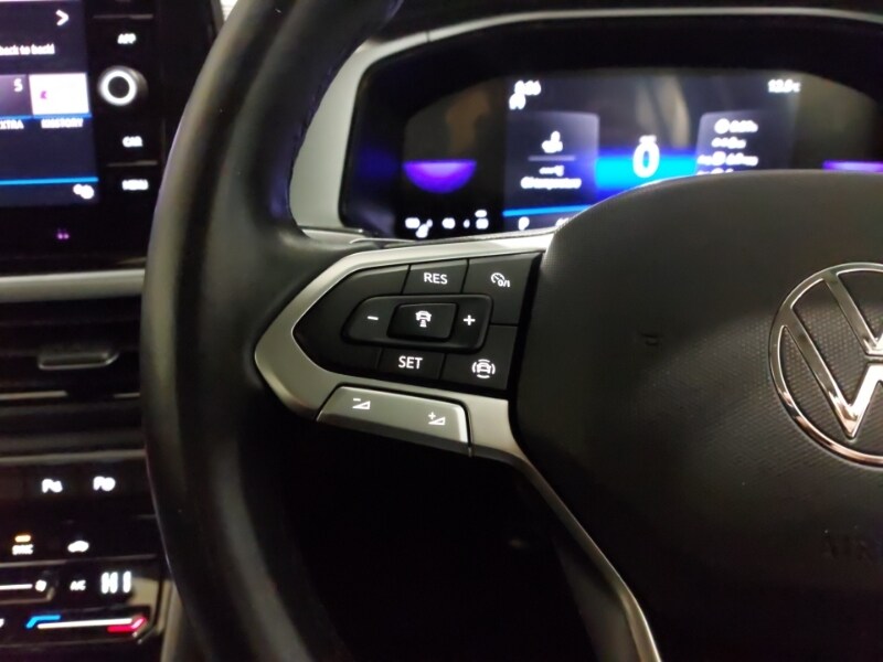 Used Volkswagen T-Roc 2023 for sale - 77695199: Photo 10