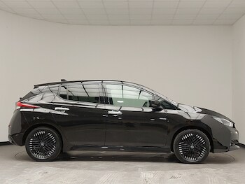 Used Nissan Leaf 2022 for sale - 77325611: Photo