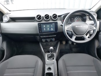 Used Dacia Duster 2023 for sale - 76103055: Photo 2
