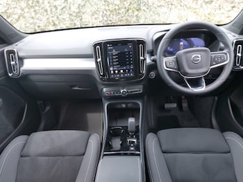 Used Volvo XC40 2025 for sale - 79538430: Photo