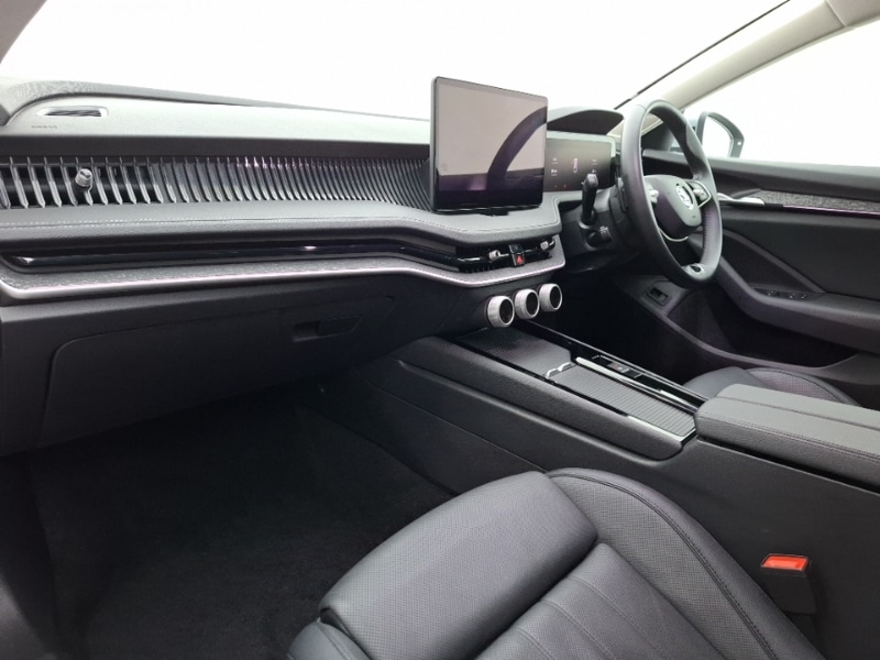 Used Skoda Superb 2024 for sale - 78046151: Photo 5