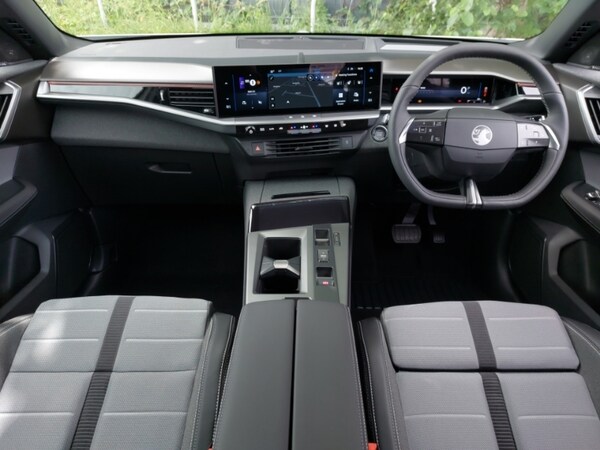 Used Vauxhall Grandland 2025 for sale - 76212873: Photo 2