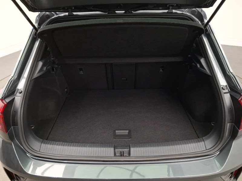 Used Volkswagen T-Roc 2022 for sale - 76749647: Photo 8