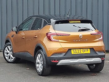 Used Renault Captur 2022 for sale - 76380411: Photo