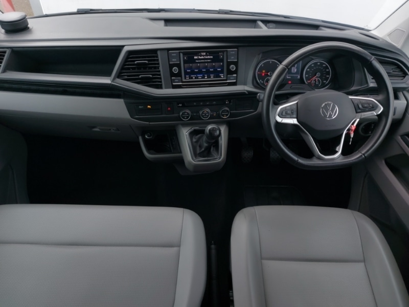 Used Volkswagen Transporter Shuttle 2024 for sale - 78023025: Photo 2