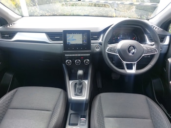 Used Renault Captur 2023 for sale - 76687911: Photo