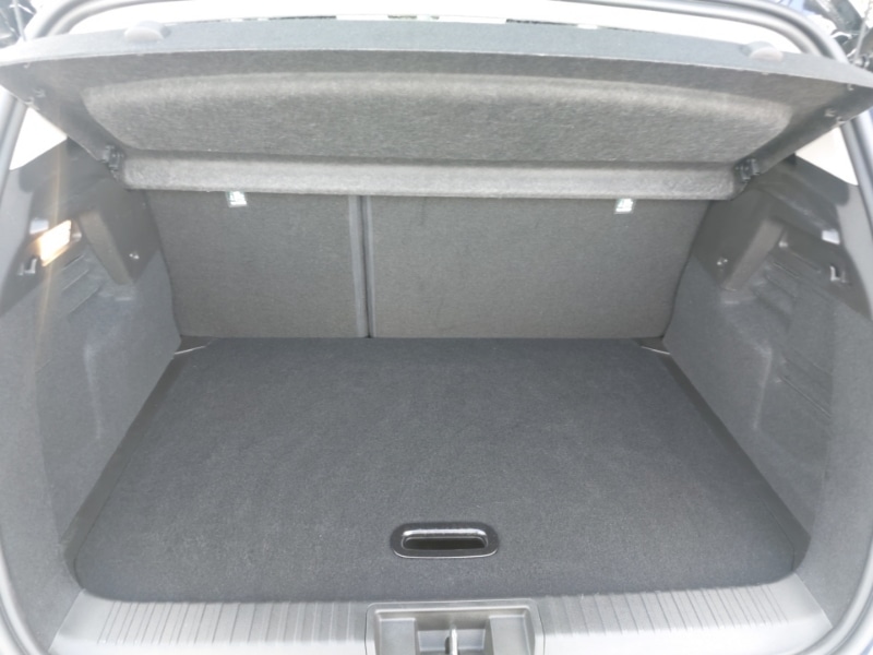 Used Renault Captur 2023 for sale - 76687911: Photo 8