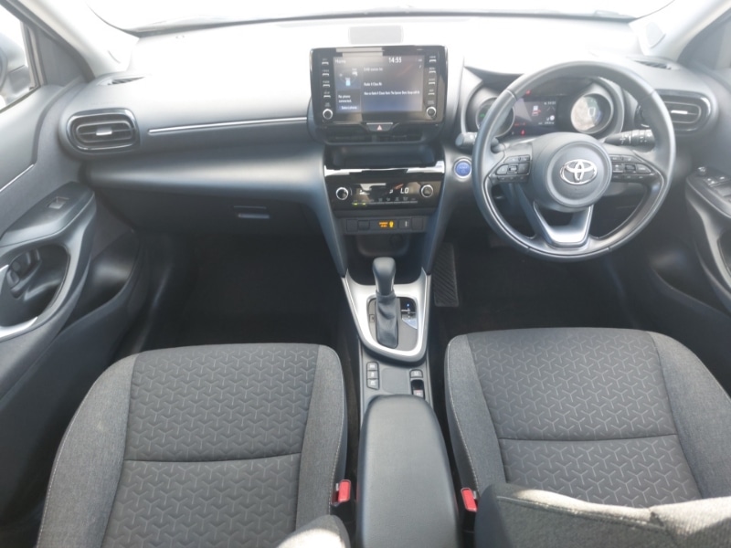 Used Toyota Yaris Cross 2023 for sale - 76881449: Photo 2
