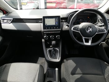 Used Renault Clio 2023 for sale - 79545946: Photo