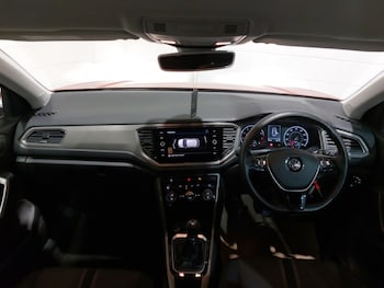 Used Volkswagen T-Roc 2020 for sale - 77219451: Photo