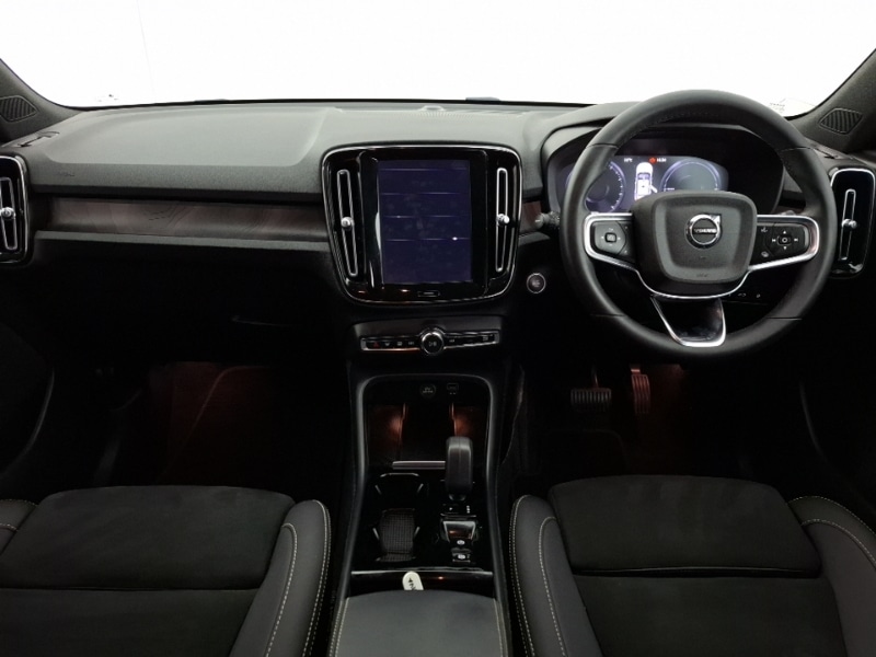 Used Volvo XC40 2022 for sale - 76726952: Photo 2